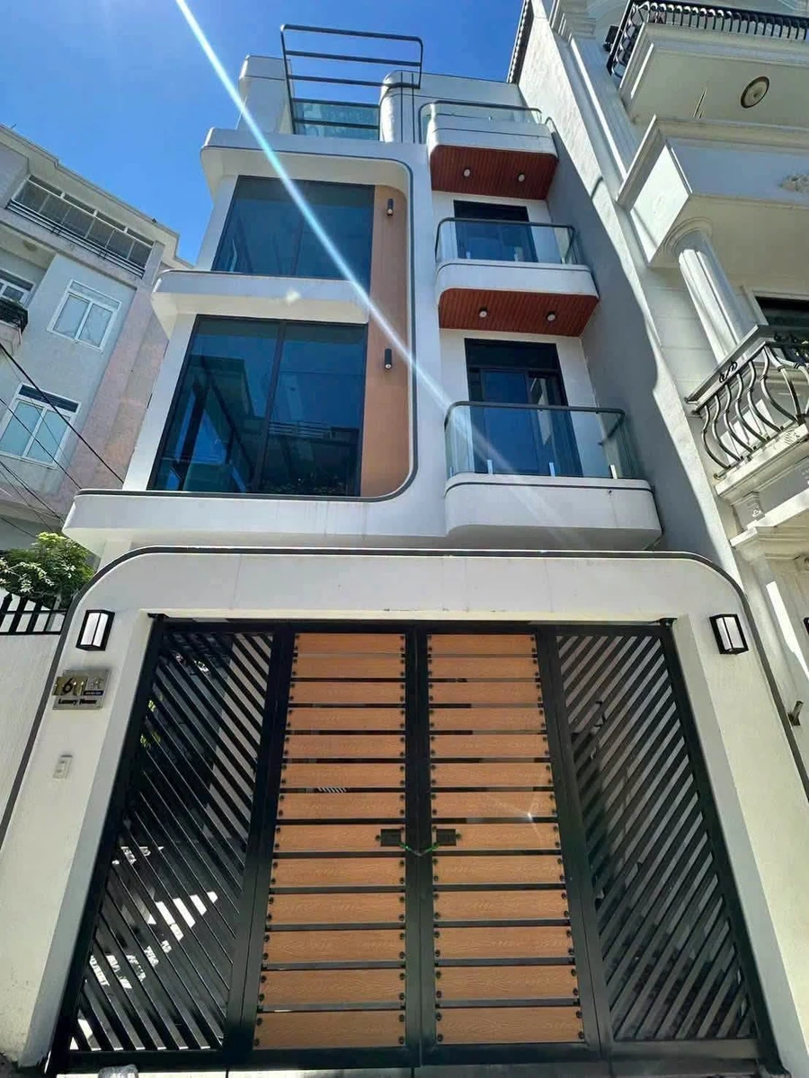 Bán nhà phố 4 tầng gần 100m² có thang máy Cao Thắng 6.9 tỷ - Ảnh 1