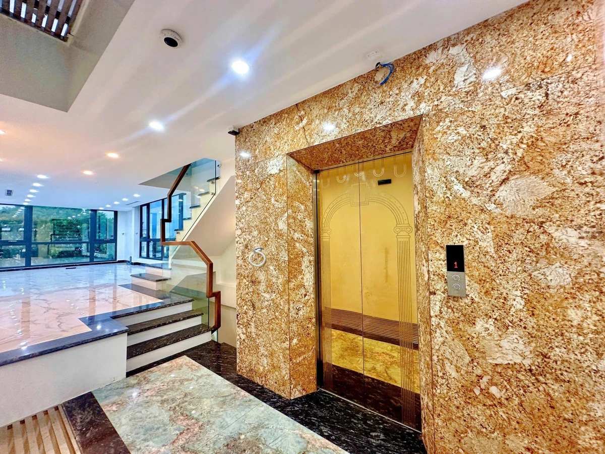 Nhà 6 tầng thang máy 85m² mặt Lê Lợi, Đông Hương 10,5 tỷ - Ảnh thu nhỏ 2