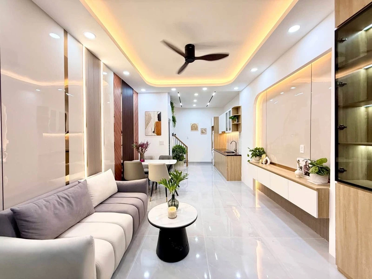 Bán nhà mới 2 tầng 27m2 gần Chợ Bà Chiểu, Quận 1 - nhỉnh 4 tỷ - Ảnh 1