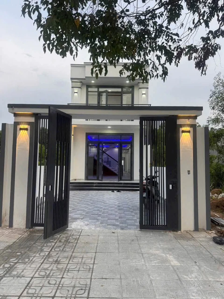 Bán nhà Mỹ Phước Bến Cát 3PN 150m² hướng đông bắc - Ảnh 1