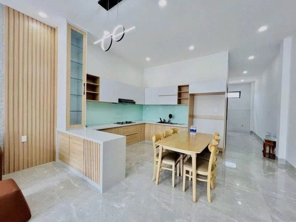 Bán nhà trệt lầu 5x20m Biên Hòa, sổ riêng, nội thất đầy đủ - Ảnh thu nhỏ 4