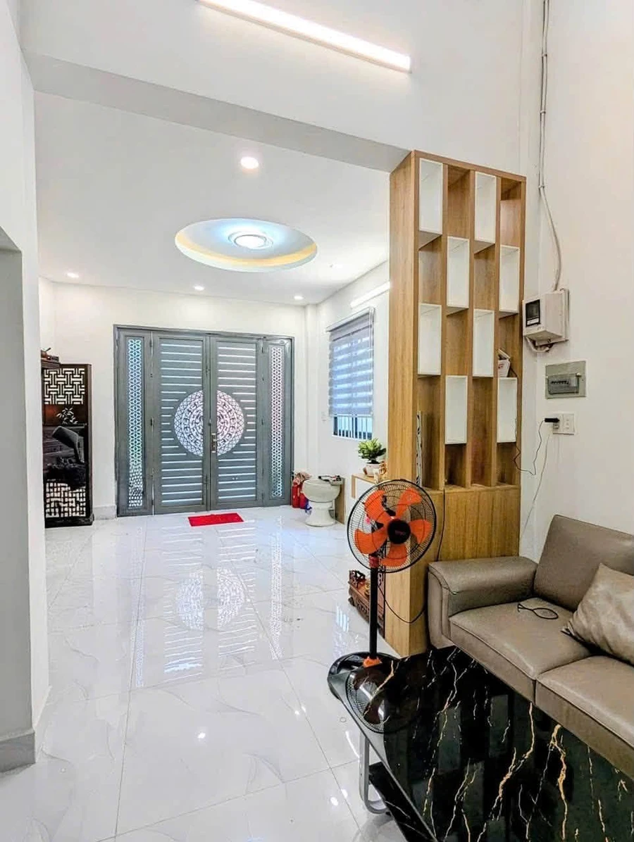 Nhà bán Hoàng Diệu, Phú Nhuận, 49m² 5 phòng ngủ, 8.6 tỷ - Ảnh thu nhỏ 2