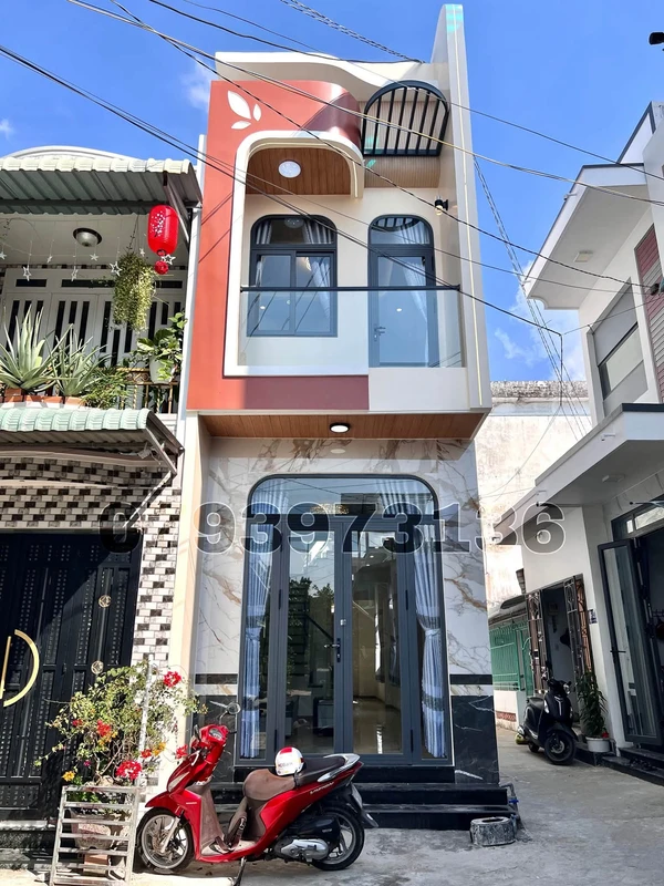Bán nhà trệt lầu 2 mặt tiền 90m² Cần Thơ 2 tỷ 190