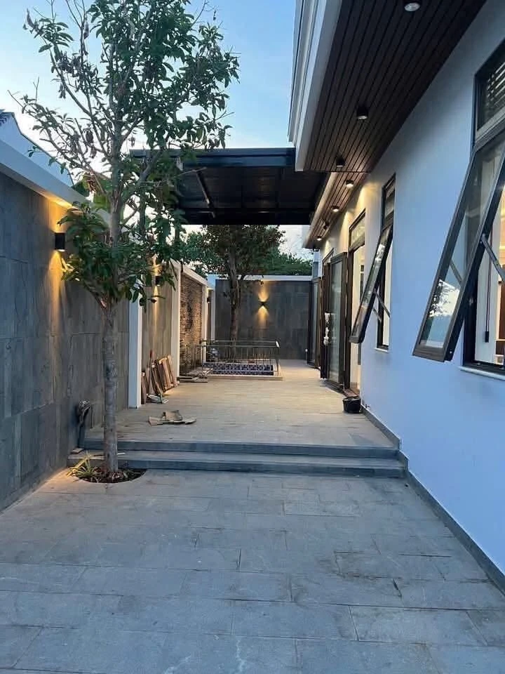 Cho thuê biệt thự 5PN 5WC đường Liên Phường Q9, 200m² - Ảnh thu nhỏ 4