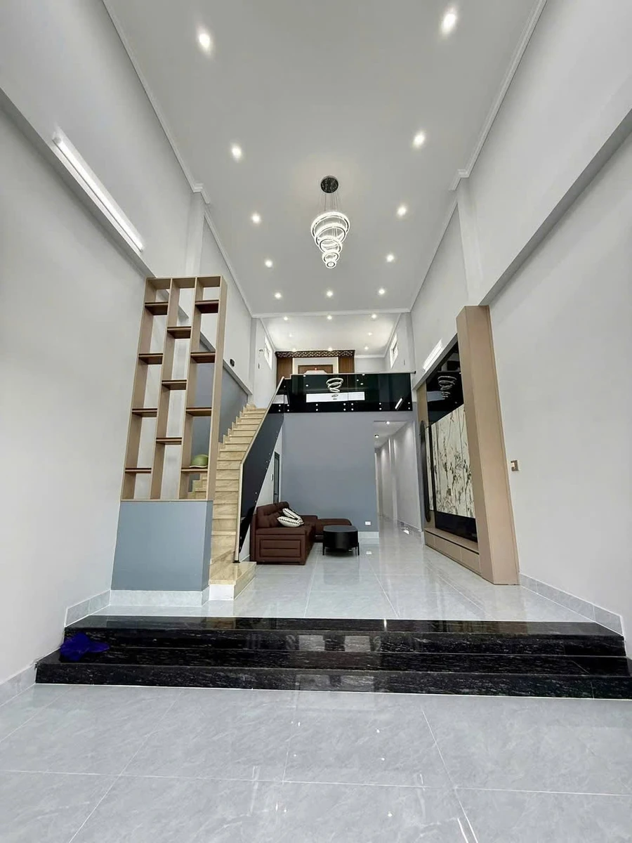 Bán nhà phố 1 trệt 1 lửng 4.5x24m, 3PN, đường Ngọc Hân Công Chúa, KDC Vĩnh Quang, An Giang - Ảnh thu nhỏ 2