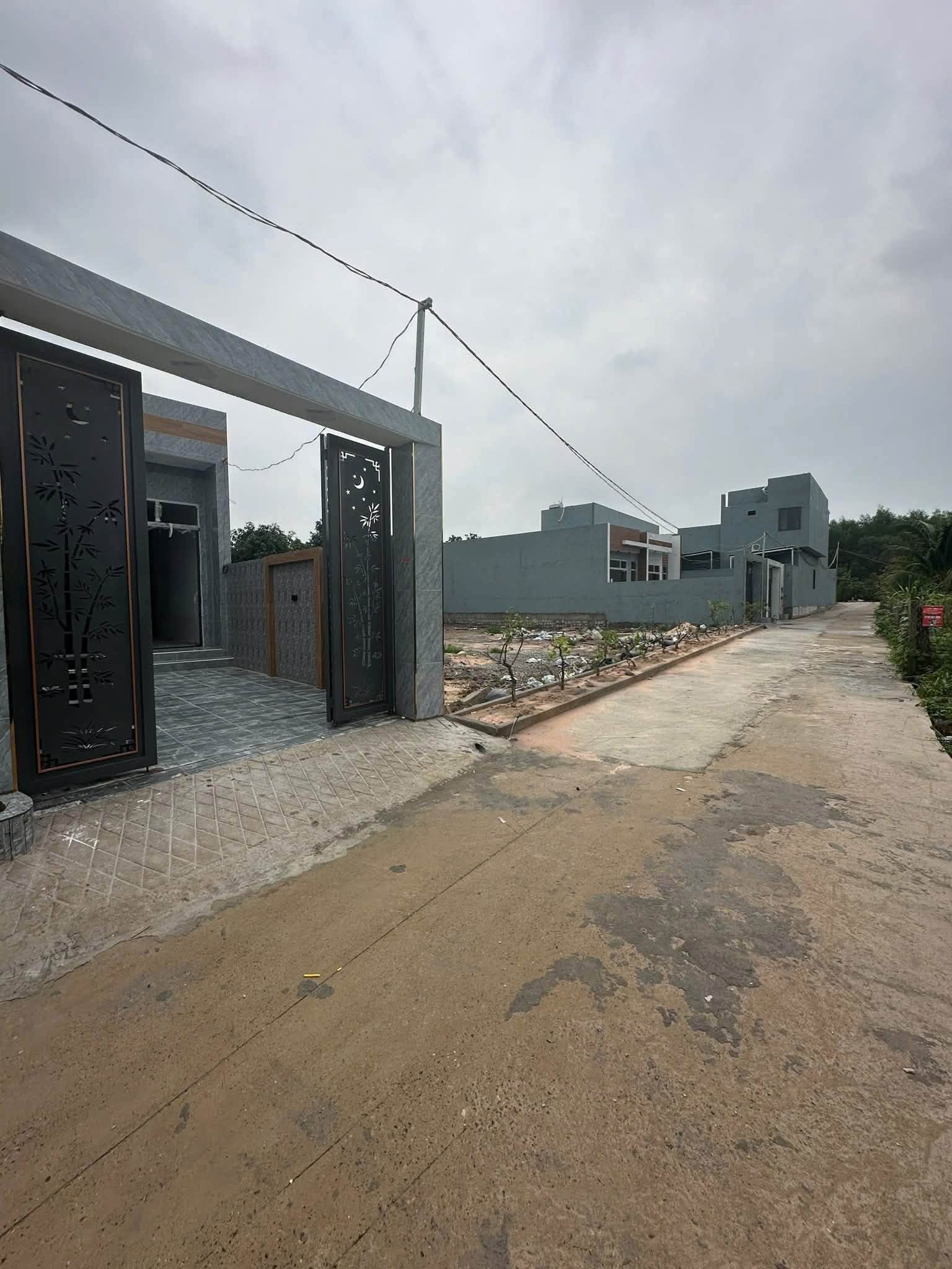 Bán nhà 2PN 150m² Long Hải 1 tỷ 350