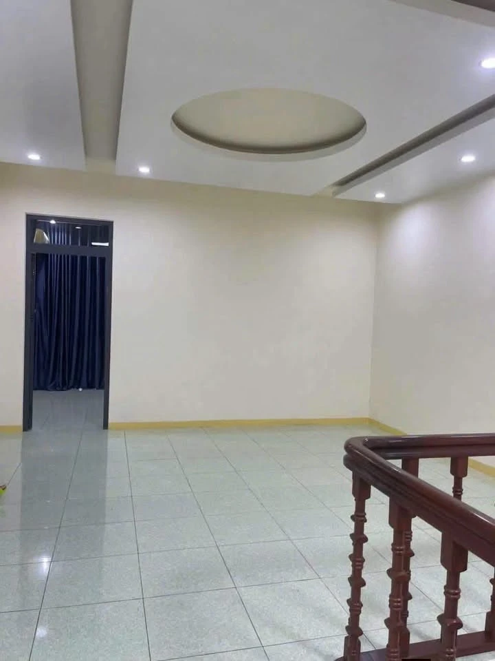 Cho thuê nhà mặt tiền 130m2 Lê Lợi Quảng Ngãi 9 triệu/tháng - Ảnh thu nhỏ 3