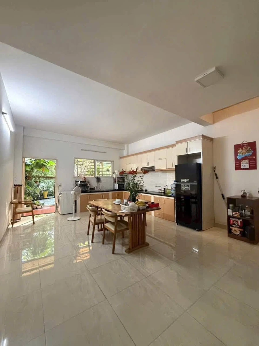 Bán nhà phố 141m² KDC 10 Mẫu, Bình Trưng, Quận 2, giá 14,9 tỷ - Ảnh thu nhỏ 2