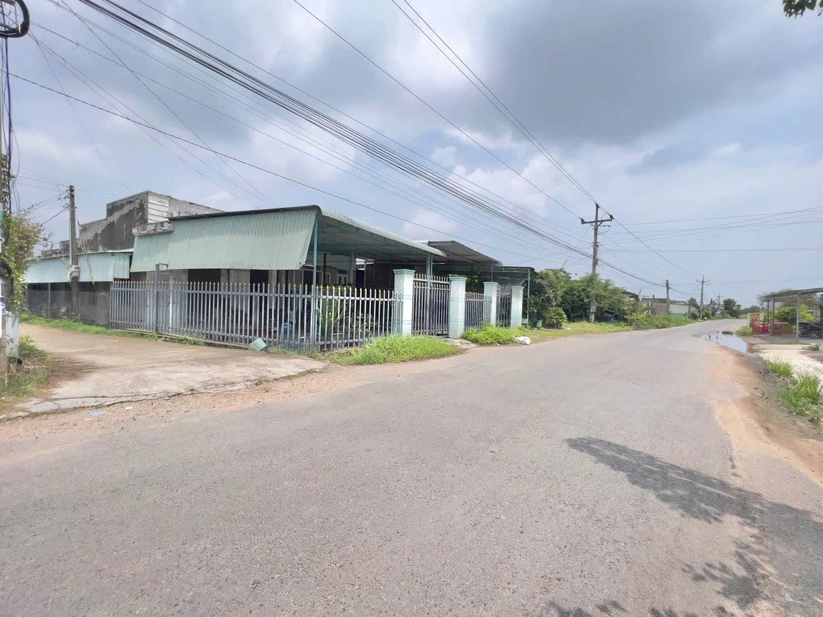 Bán đất thổ cư 300m² gần Phan Thiết, Hàm Liêm, 1.8 tỷ - Ảnh thu nhỏ 2