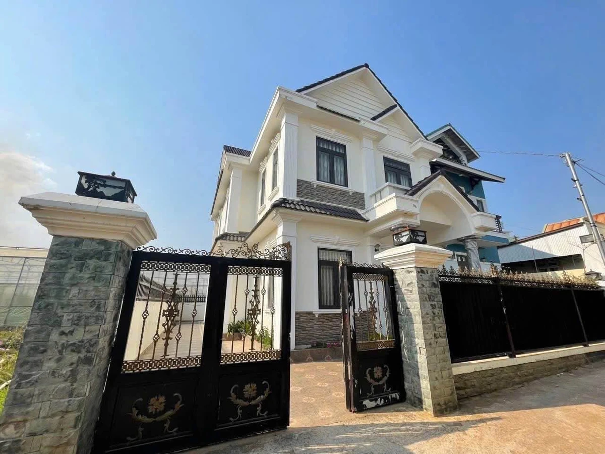 Bán biệt thự 222m2 Lý Nam Đế Đà Lạt 8,9 tỷ - Ảnh 1