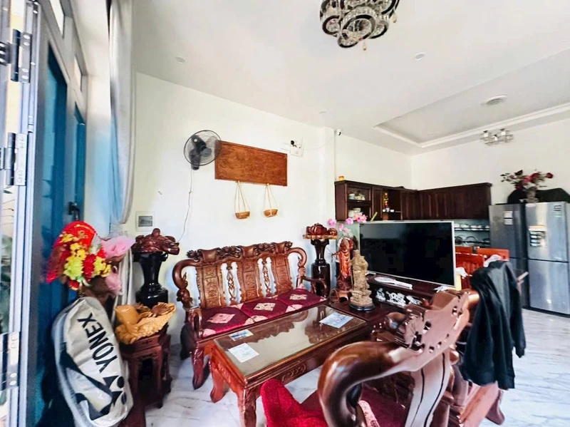 Bán nhà 2 tầng 109,8m2 kiệt ô tô đường An Dương Vương, TP Huế