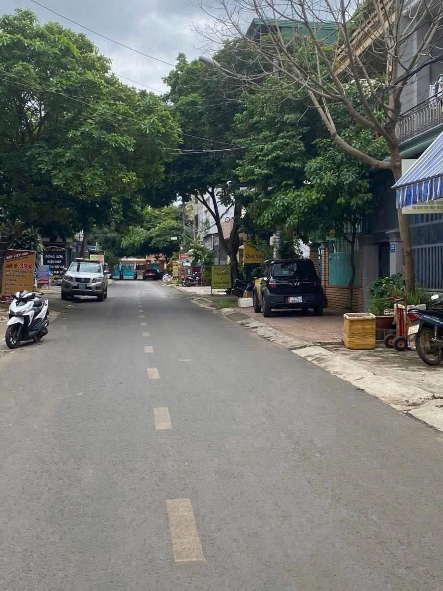 Bán nhà mặt tiền Nguyễn Biểu 120m² 9.5 tỷ Quận 7 - Ảnh 1