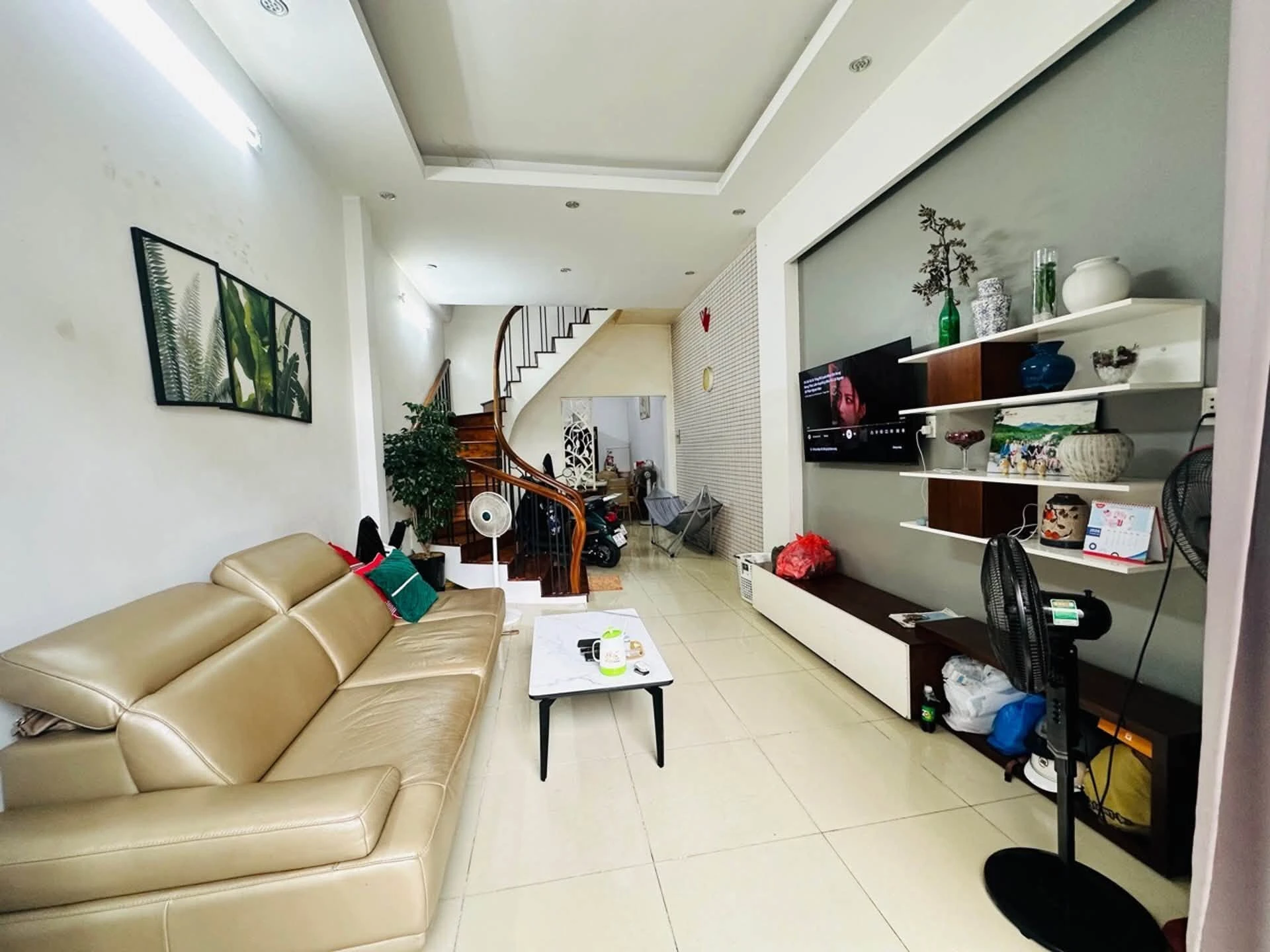 Bán nhà 2 tầng 67m2, 3PN, gần trường Lê Văn Việt, Man Thiện, Quận 9 (cũ), giá 4,75 tỷ - Ảnh 1
