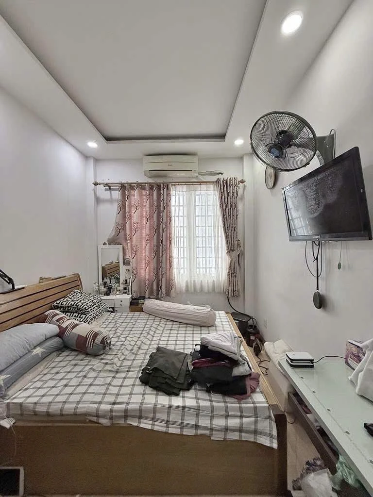 Nhà BTCT 4 tầng Trần Hưng Đạo Quận 1, 35m² - 11,5 tỷ - Ảnh 1