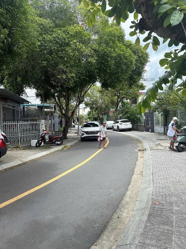 Bán nhà 1 trệt 1 lầu 60m2, 3PN, trung tâm TP Bà Rịa gần Nhà thờ Chánh Tòa