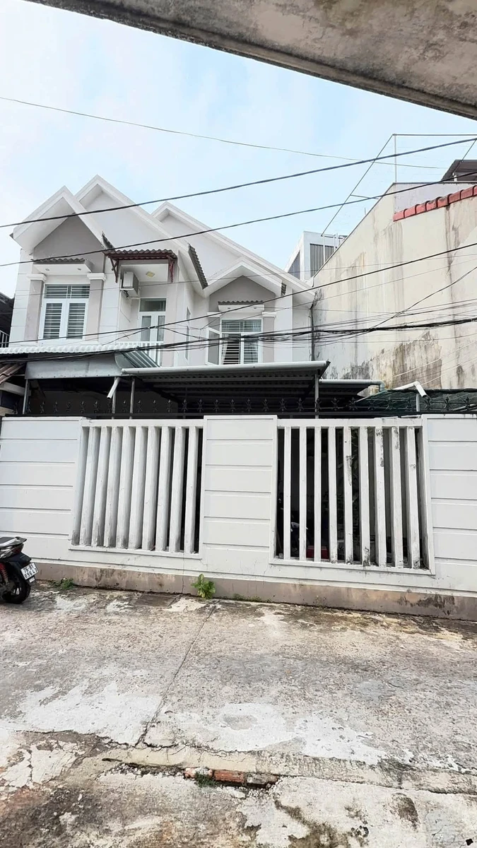 Bán nhà 2 mê 135,9m² hướng Nam Quảng Ngãi - Ảnh 1