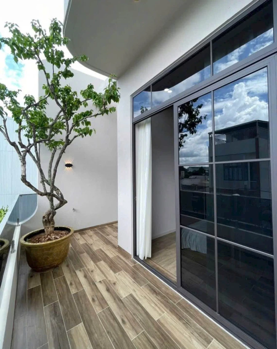 Bán nhà mặt tiền đường Xuân Diệu 4,7x18m, 4 phòng ngủ, full nội thất, gần Đô thị Trung Nguyên - Ảnh thu nhỏ 5