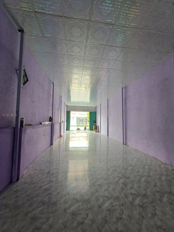 Cho thuê mặt bằng mặt tiền đường Lâm Quang Ky, Rạch Giá, 5x30m, giá 8 triệu/tháng