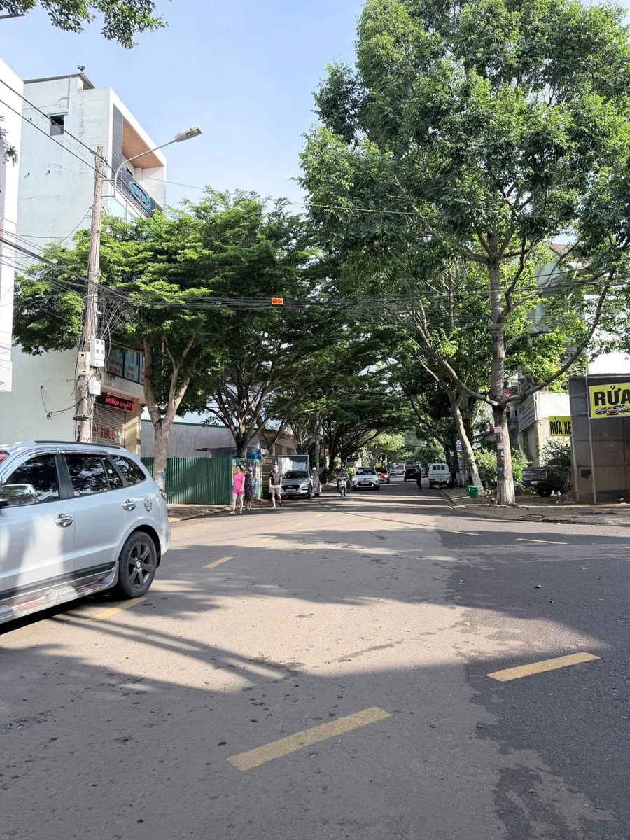 Bán đất mặt tiền 120m2 + nhà gỗ tại Buôn Ma Thuột, giá 10.8 tỷ - Ảnh thu nhỏ 4