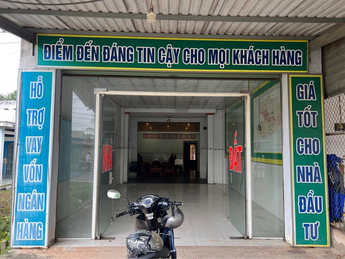 Bán nhà 210m² mặt tiền Lộng Nguyên Bình Chánh 2,5 tỷ - Ảnh thu nhỏ 3