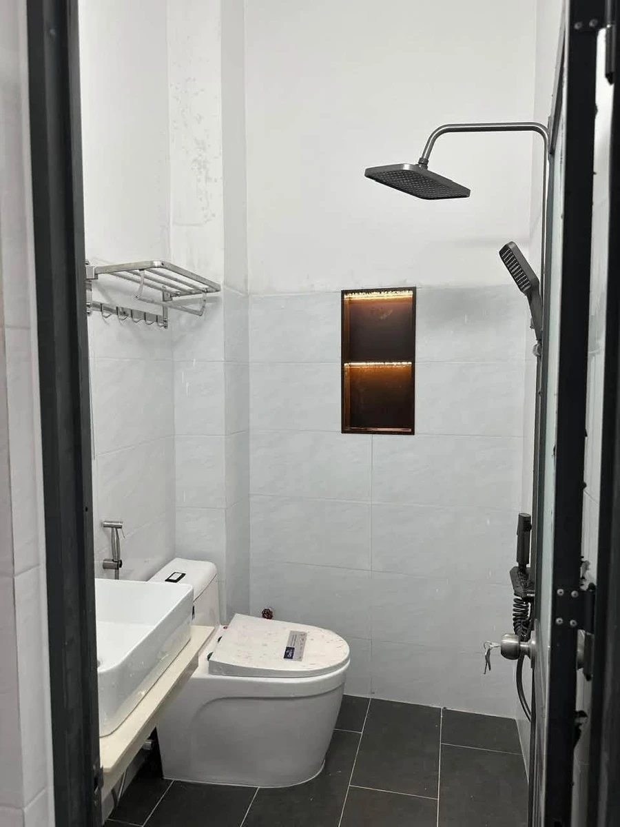 Bán nhà mới xây 2PN, 39m2, Quận 1, 1 tỷ 950 - Ảnh 1