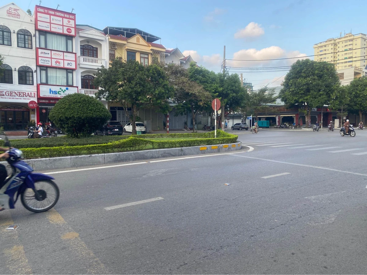 Bán nhà kinh doanh Lạc Long Quân 60m2, 7 tỷ, Quận 10 - Ảnh thu nhỏ 2
