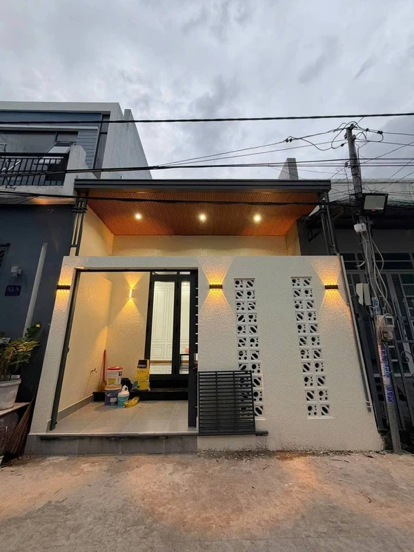Bán nhà hẻm 85 Nguyễn Cư Trinh, 75m2, 2 phòng ngủ, gần chợ 30/4 Rạch Giá