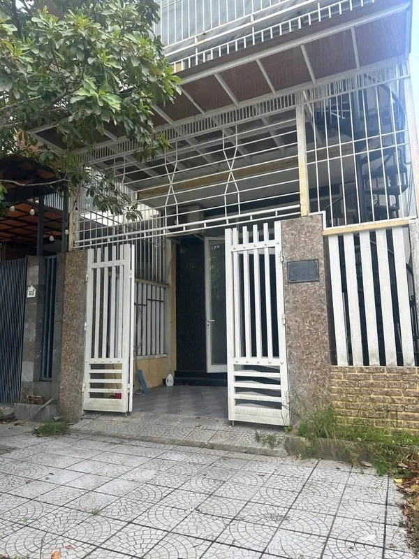 Cho thuê nhà mặt tiền 110m2 TP Huế, 9 triệu/tháng