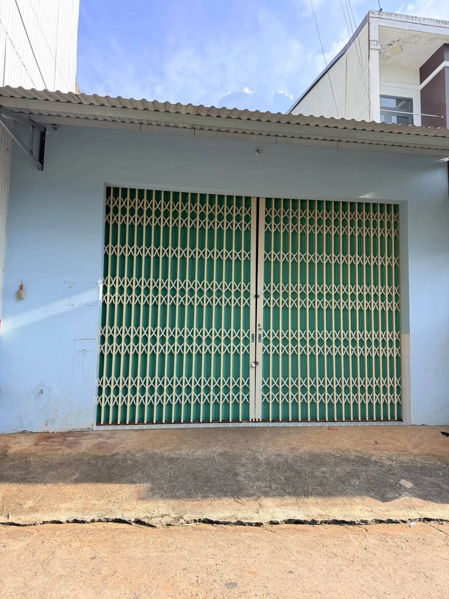 Bán nhà cấp 4 đầu hẻm 163 Y Moan, 40m² Bình Tân - Ảnh 1