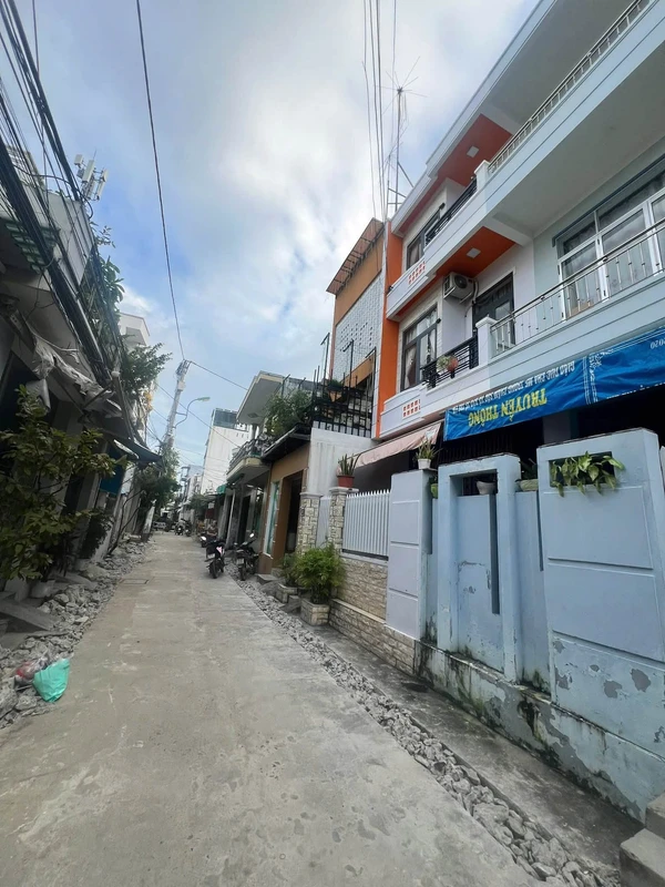 Bán nhà 3 tầng 68m² Nha Trang 4,8 tỷ