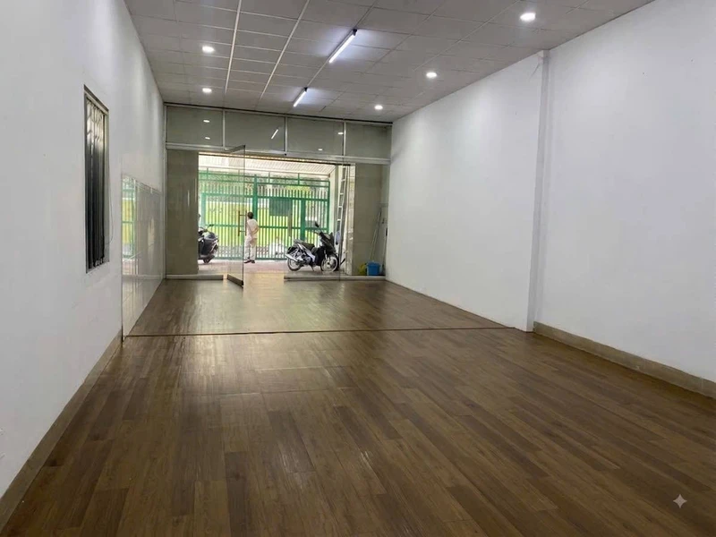 Cho thuê shophouse CMT8 Thủ Dầu Một 180m², 30tr/tháng