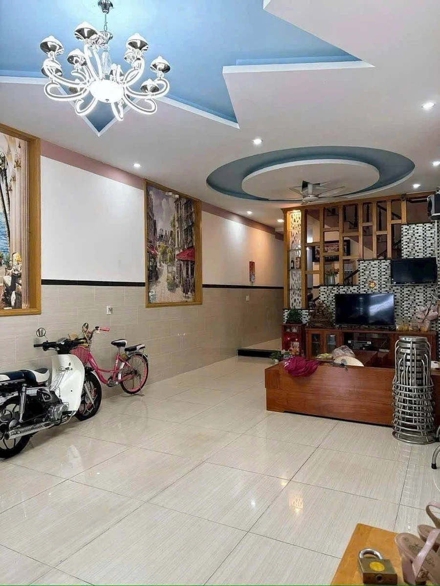 Bán nhà 1 trệt 2 lầu mặt tiền 90m2 Bà Rịa - Ảnh thu nhỏ 2