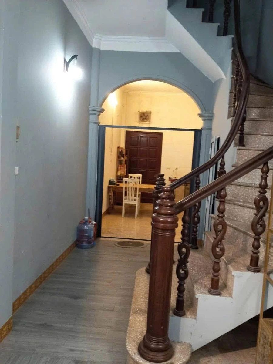 Cho thuê nhà nguyên căn 5 phòng ngủ 60m² Hoàng Quốc Việt - Ảnh thu nhỏ 2