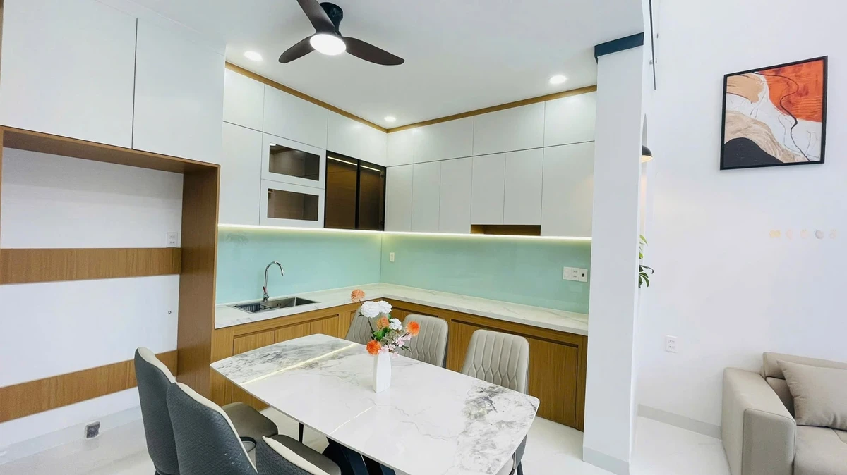 Bán nhà phố 100m2, 3 phòng ngủ, tặng nội thất, giá 1,98 tỷ tại Bàu Trâm, Long Khánh - Ảnh thu nhỏ 3