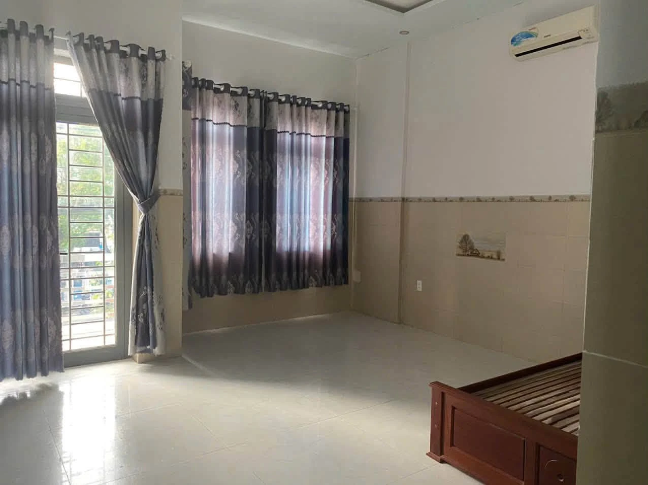 Cho thuê nhà 3 tầng 270m2 Nguyễn Thị Định Quy Nhơn - Ảnh 1