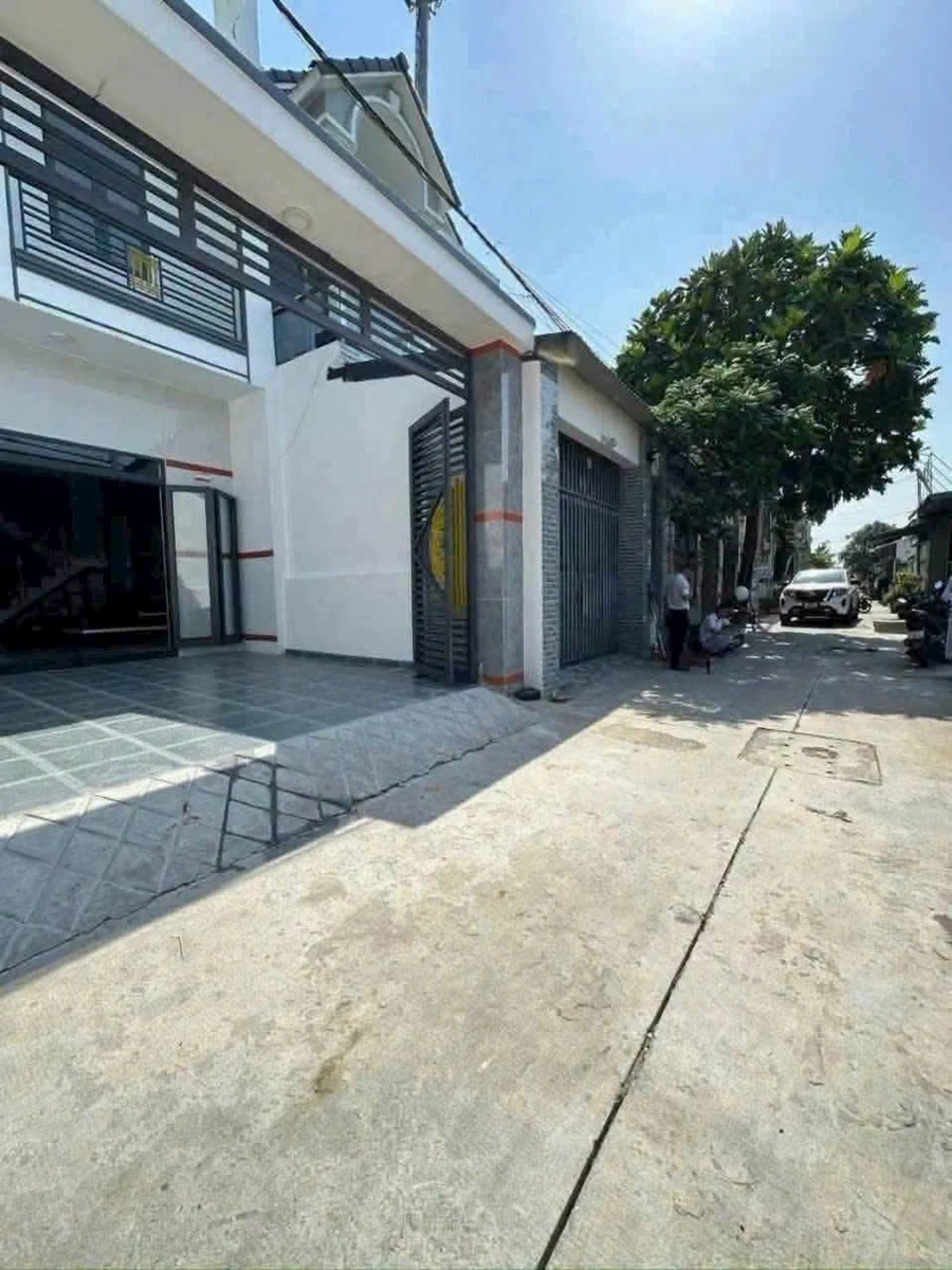 Bán nhà 1 trệt 1 lầu 4PN, 100m², sân xe hơi, giá 2,88 tỷ tại Khánh Bình, Tân Uyên - Ảnh thu nhỏ 5