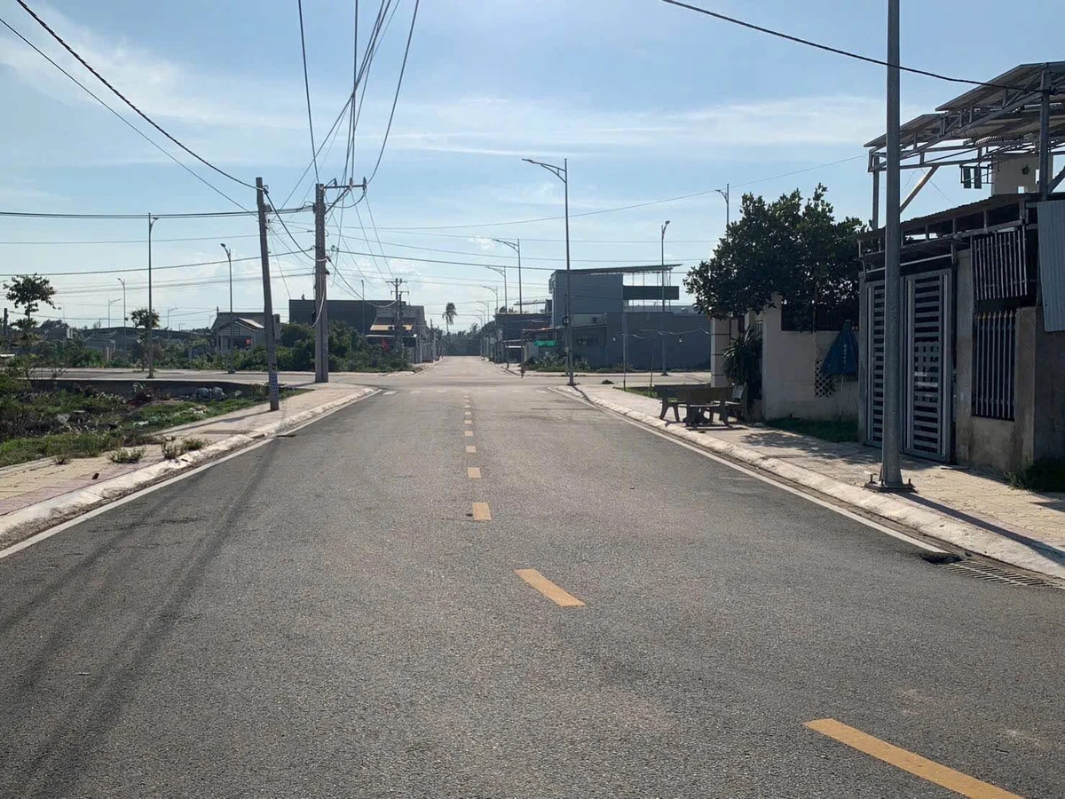 Bán lô góc 100.6m2 Xử Lý Nước Thải Mỹ Đông, 1 tỷ 650 - Ảnh thu nhỏ 4