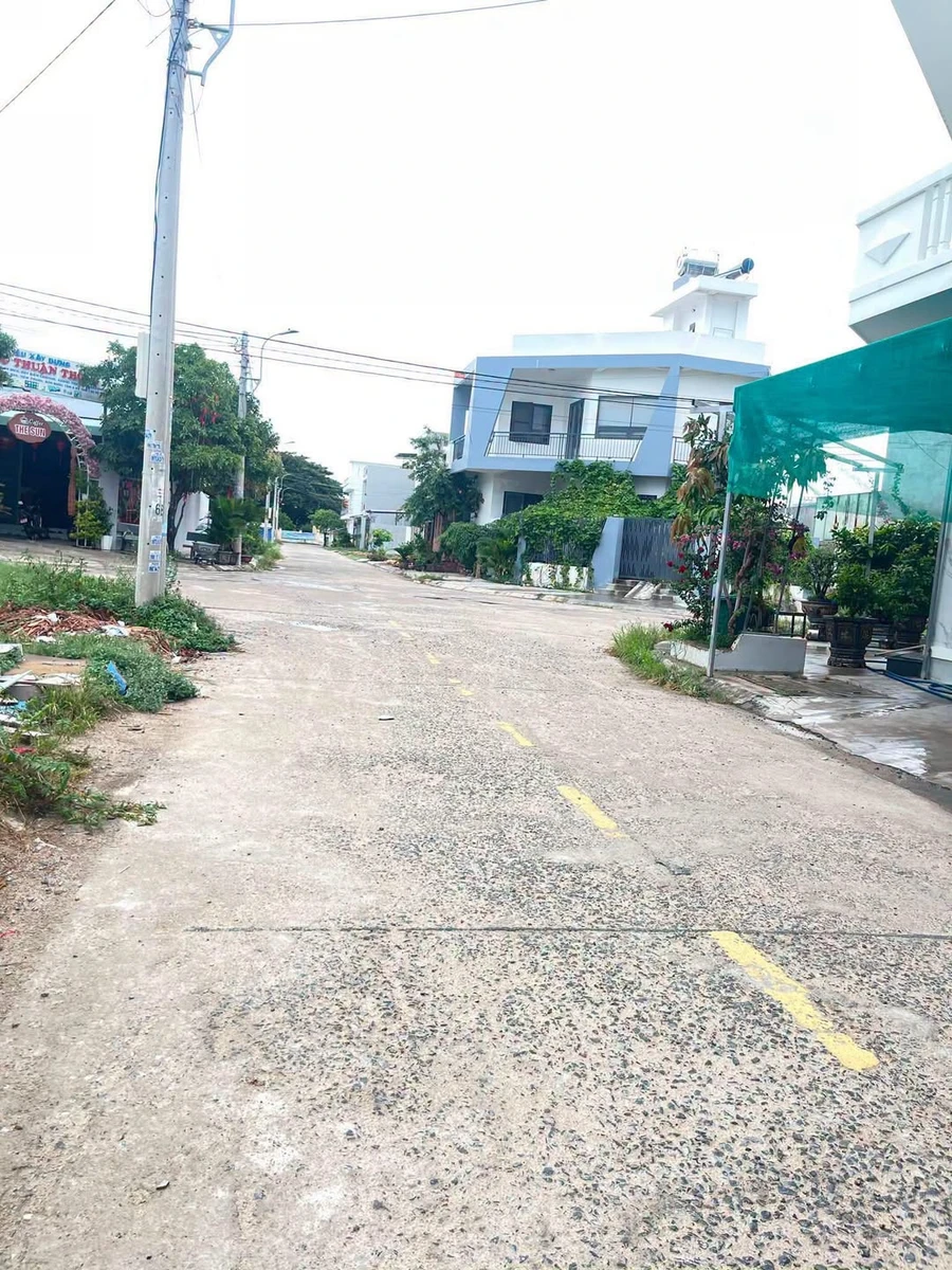 Bán nhà cấp 4 hiện đại 132m2 khu đấu giá Qui Hậu, phường Tuy Hoà - Ảnh 1