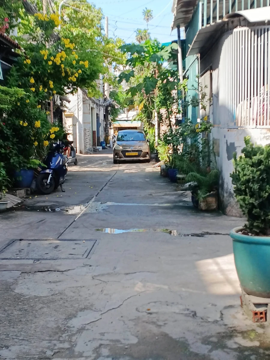 Anh chị chọn nhà Quận 12 diện tích lớn, hẻm xe hơi, tài chính khoảng 4 Tỷ, gần Trường, thích gần Gò Vấp, thì căn này đáp - Ảnh thu nhỏ 2