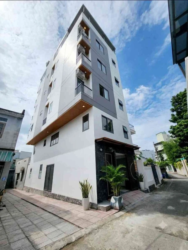 Bán căn hộ dịch vụ 15 phòng hẻm xe hơi 99,1m² gần Làng Đại học Quốc gia, Thủ Đức