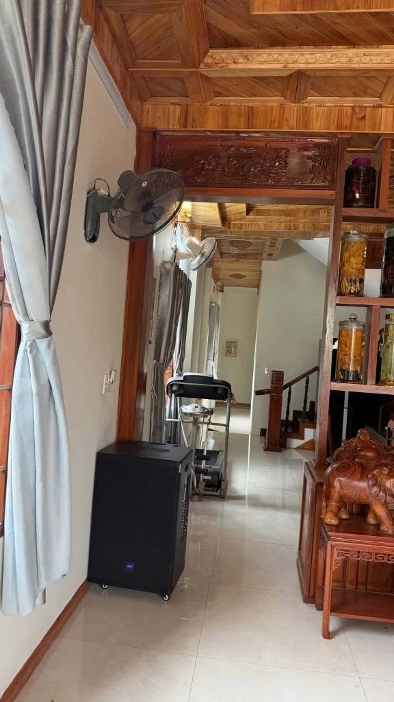 Bán nhà 3 phòng ngủ mặt tiền hẻm Nguyễn Trường Tộ, 181.5m² - Ảnh thu nhỏ 4