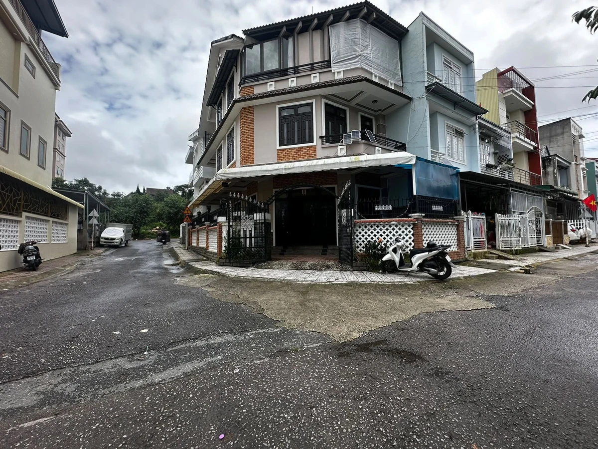 Bán nhà phố mặt tiền Yersin, Đà Lạt, 120m², 11.5 tỷ - Ảnh 1