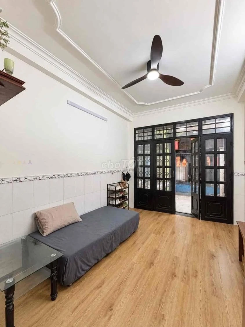 Bán nhà phố mặt tiền Ngô Gia Tự, Quận 10, 50m2, 5,6 tỷ - Ảnh 1
