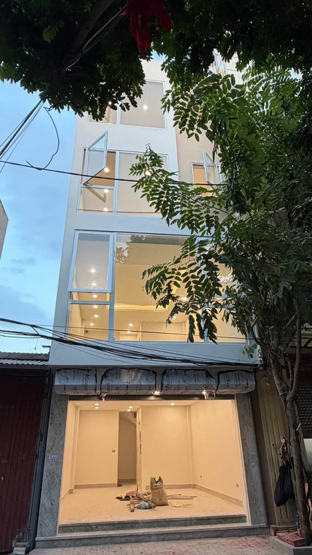 Cho thuê nhà nguyên căn 5 tầng Ngô Gia Tự, 40m², 20 tr/tháng