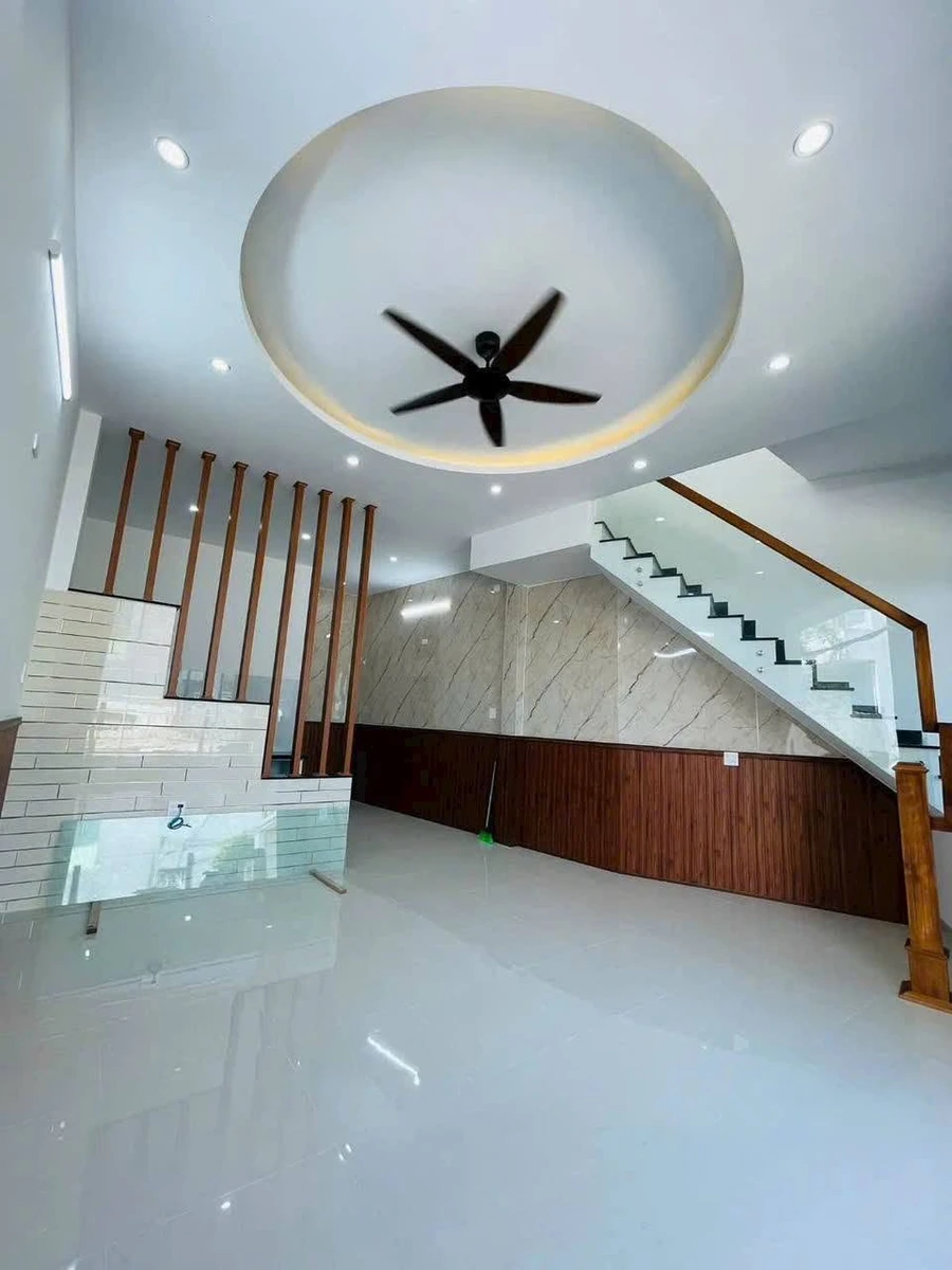 Bán nhà hẻm cạn đường Hùng Vương, 2PN 2WC, Phường Quy Nhơn Bắc - Ảnh thu nhỏ 2