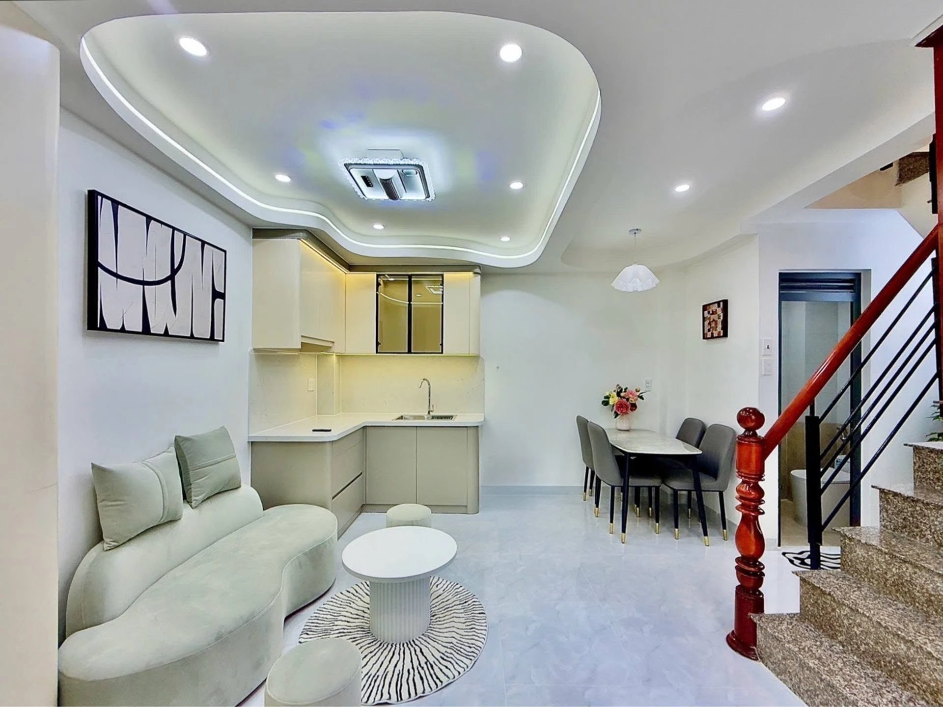 Bán nhà 2 tầng 30m2, 2 PN Nguyễn Văn Đậu Bình Thạnh 4 tỷ - Ảnh 1