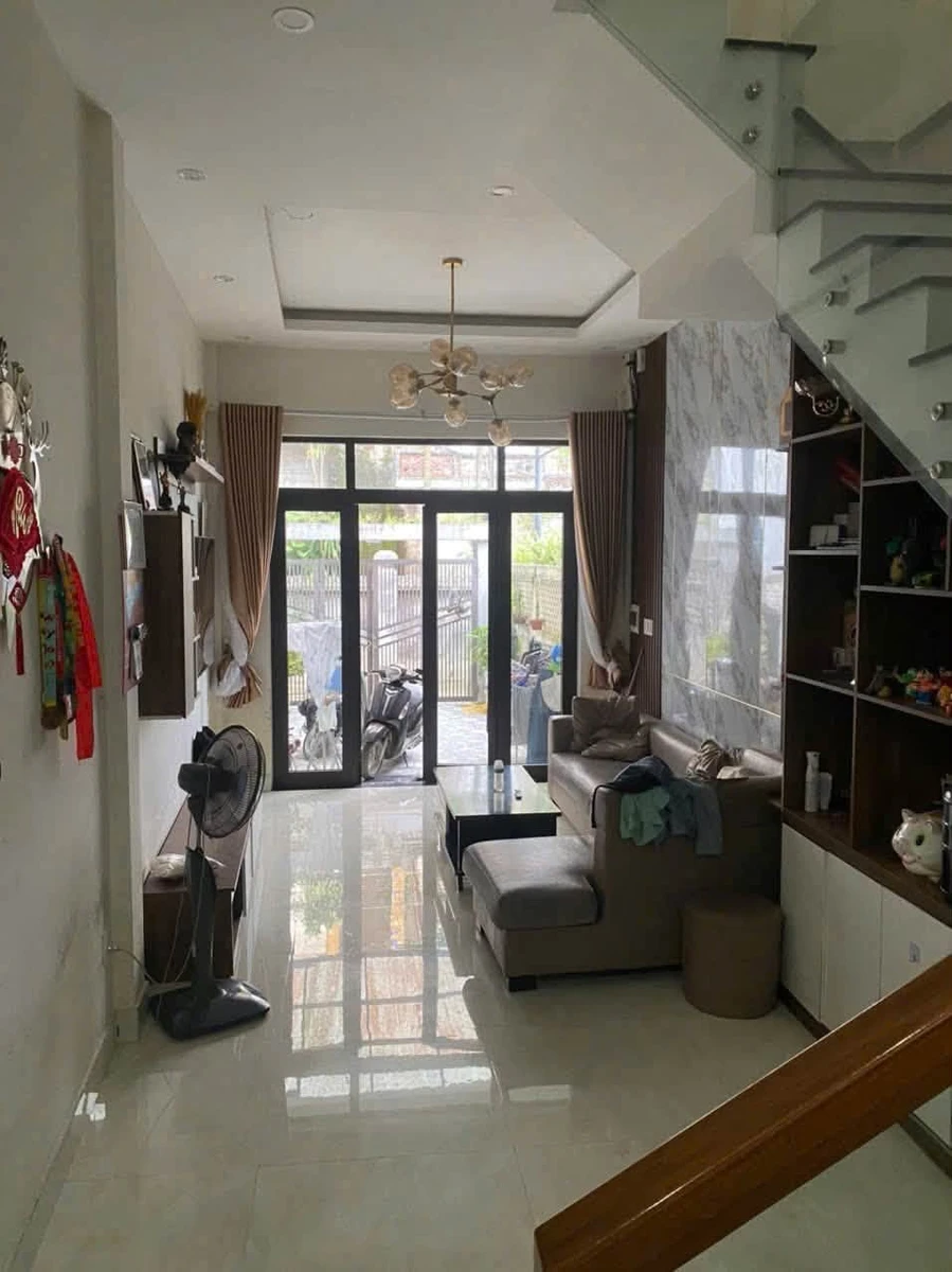 Bán nhà 2 tầng 107m2, 3 PN, 4 WC mặt tiền Phan Chu Trinh, Huế - Ảnh thu nhỏ 4