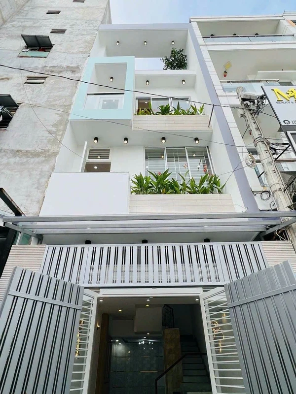 Cho thuê nhà hẻm 4x13 (52m²), 4PN 3WC tại Gò Vấp - 15 triệu/tháng