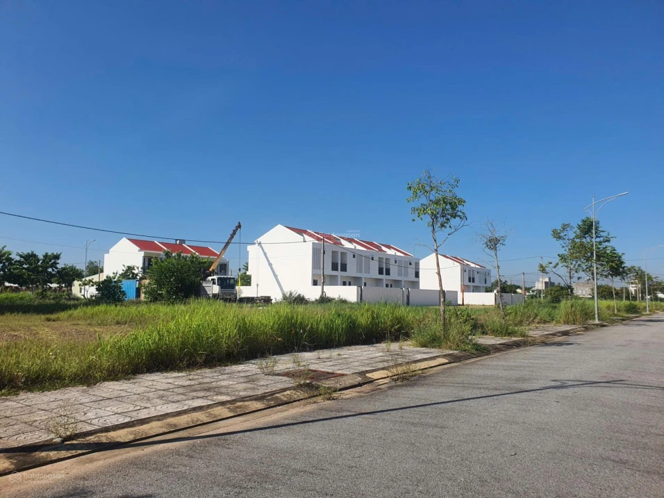 Lô đất hướng đông Block B15 | Khu DVHH VSIP Quảng Ngãi, sổ hồng trao tay - Ảnh 1