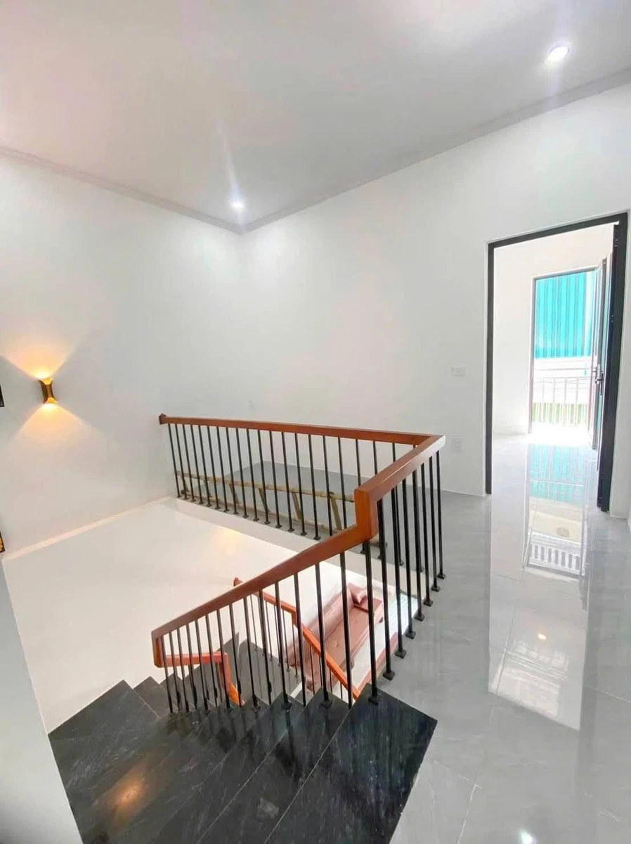 Bán nhà 2PN 40m² mặt tiền nội thất đầy đủ, sổ đỏ - Ảnh thu nhỏ 2